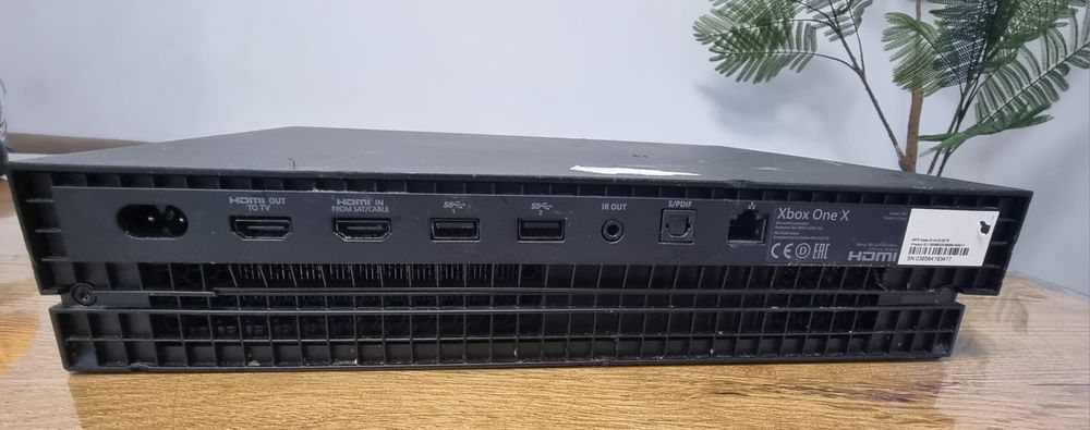 Xbox One X работещи