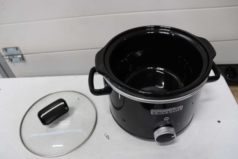 Бавноготвеща готварска печка Crock-Pot | Подвижна, керамична купа | 2,4 л (1-2 души | Енергийно ефективна | Черна [CSC046] [Енергиен клас A]