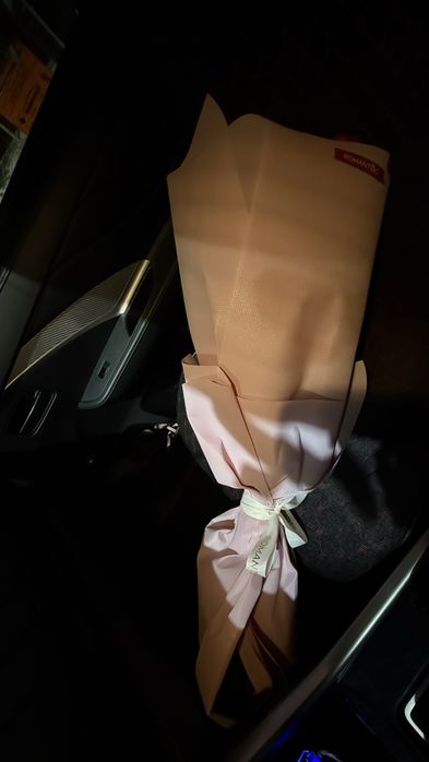 Букет прекрасных длинных роз