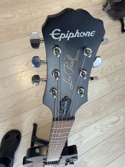 Set Chitara electrica Epiphone Les Paul Special + Amplificator VOX 10w