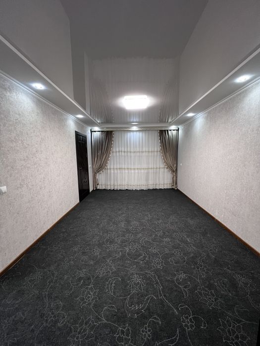 Прадается квартира 3 хонали 4 хона килинган