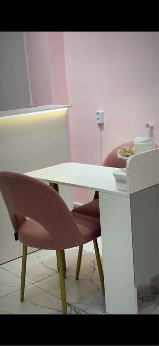 Столик для маникюра