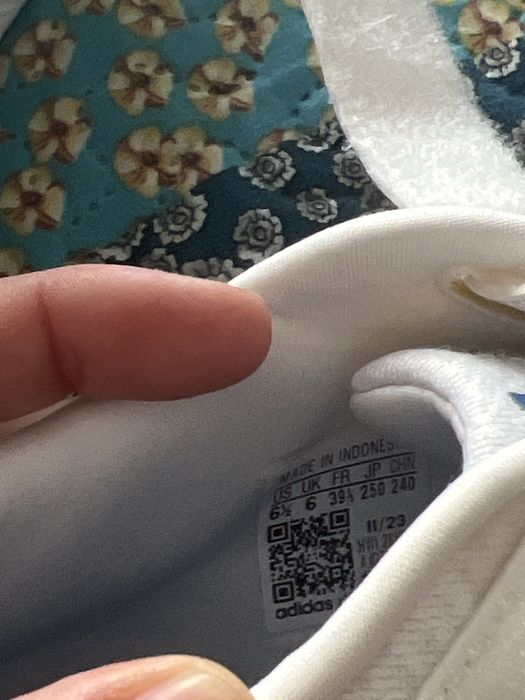 Маратонки Adidas 39 1/3