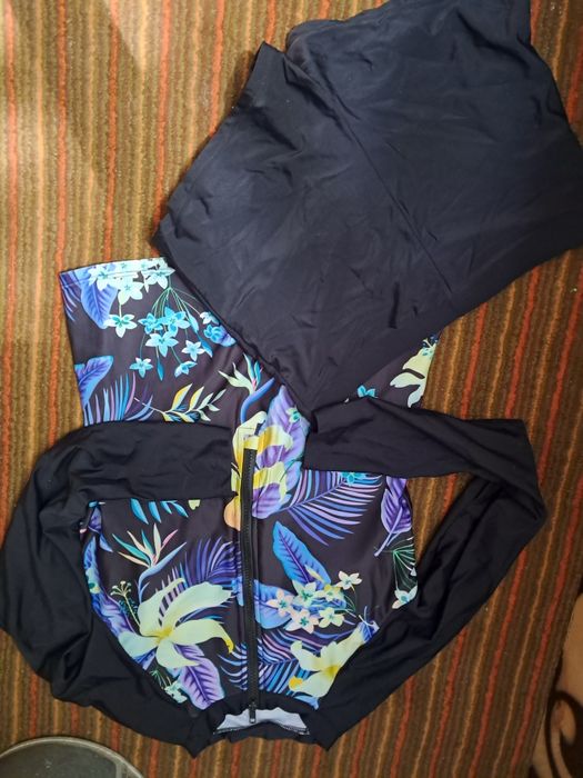 Продам купальники