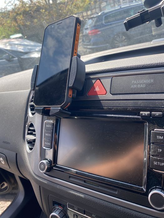 Стойка за телефон фолкваген тигуан vw tiguan