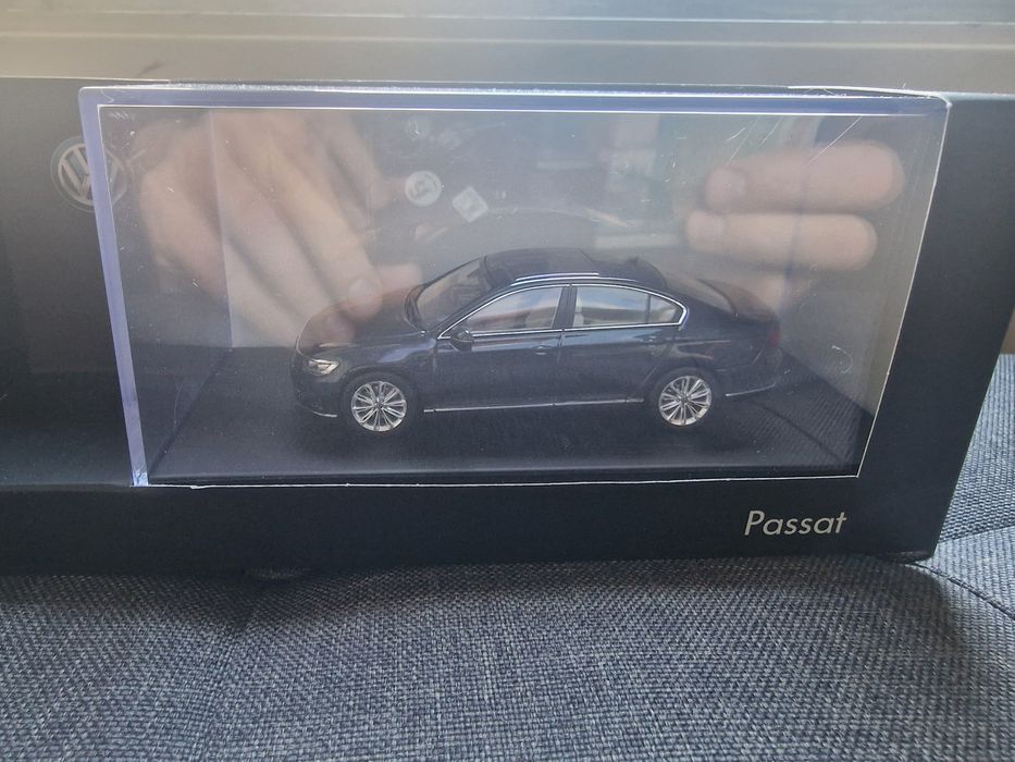Macheta VW Passat B8 berlina scara 1/43