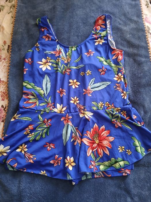 Продам женский купальник