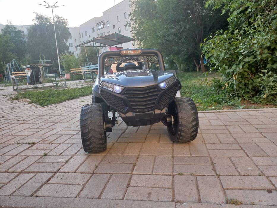 Продам детскую машинку