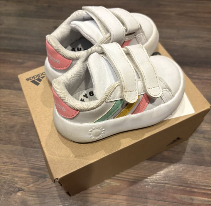 Детски маратонки Adidas Grand Court