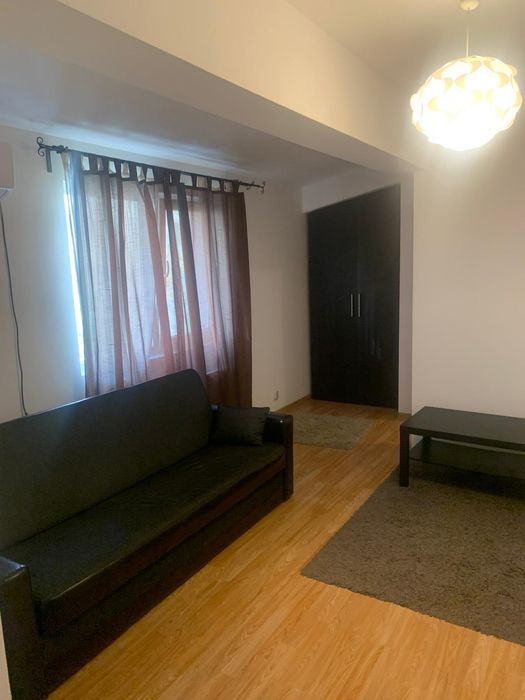 Proprietar inchiriez garsoniera metrou crangasi bloc nou