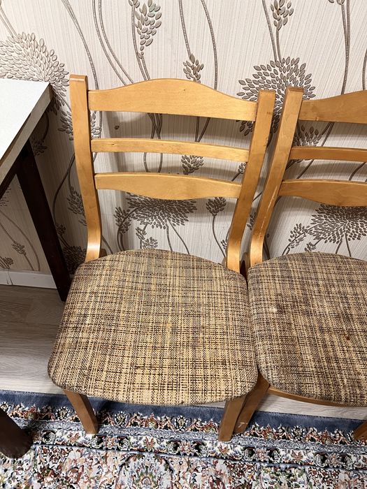 Стол со стулями за 10 тыс