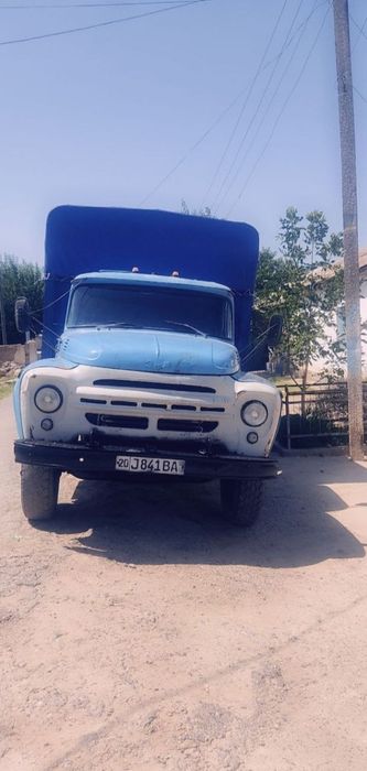 Zil 130 sotiladi