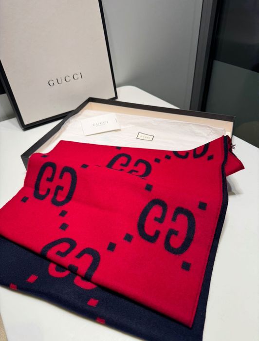 Eșarfă originală Gucci din lână nouă in cutie
