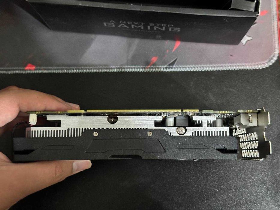 Продам видеокарту Arktek Radeon RX 580 8GB (Б/У 1 месяц, коробка есть)