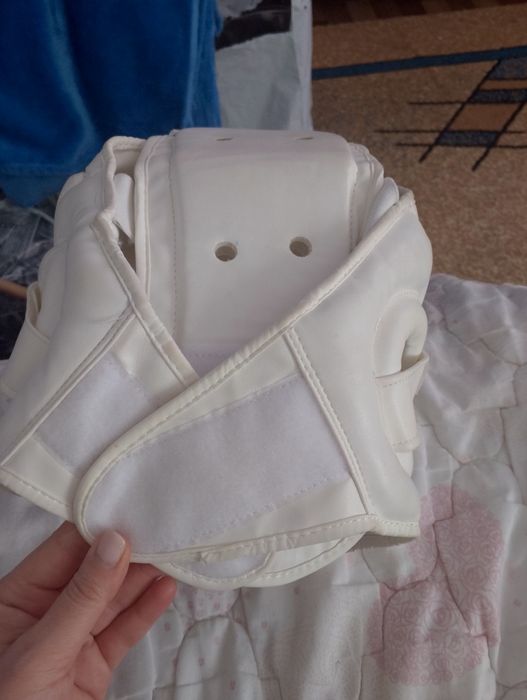 Продам шлем для карате