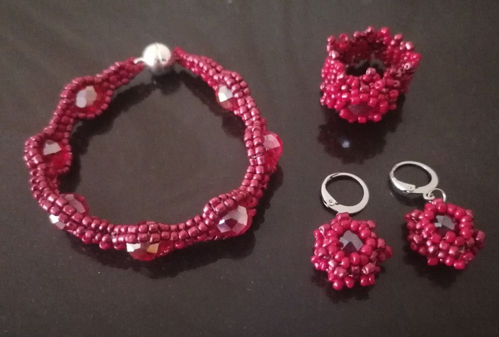 Продаю украшения ручной работы