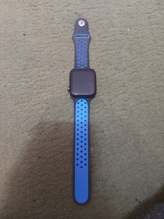 Чёрные смарт-часы (аналог Apple Watch