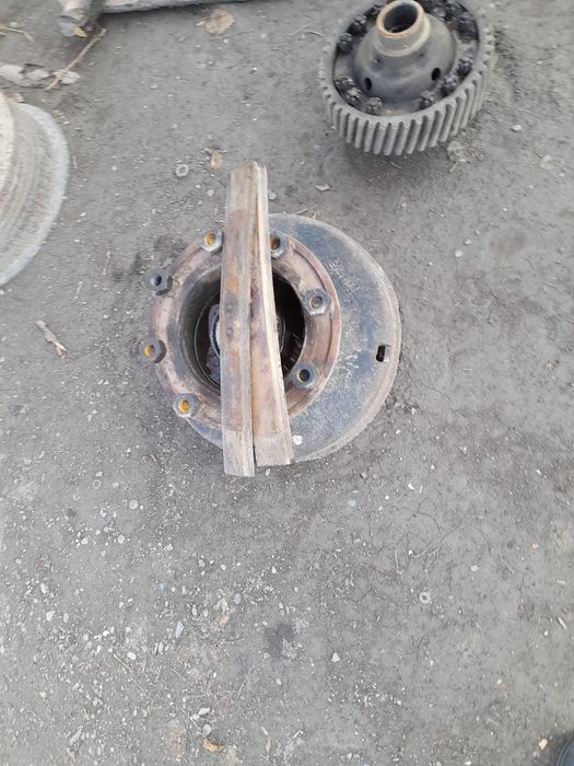 Зил запчастлар сотилади