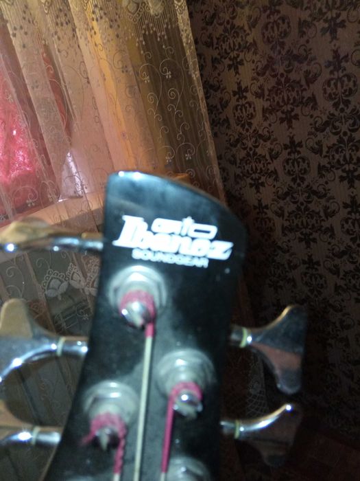 Бас гитара Ibanez