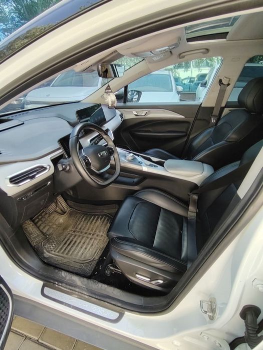 Geely geometry 2024 sotiladi