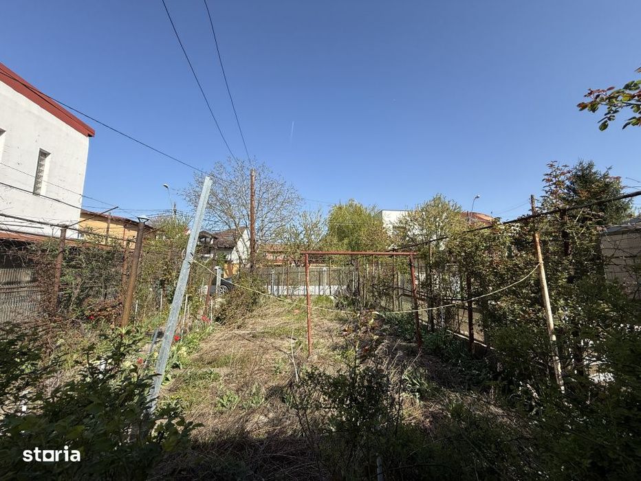 Casa demolabila/renovabila langa Lacul Grivita