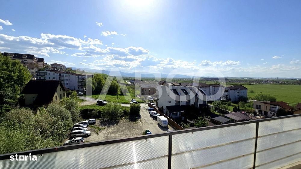 Apartament cu 3 camere de vanzare orientat SUD VEST in zona Tilisca