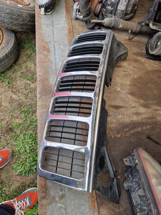 Grila față jeep grand cherokee 2005 pana în 2010