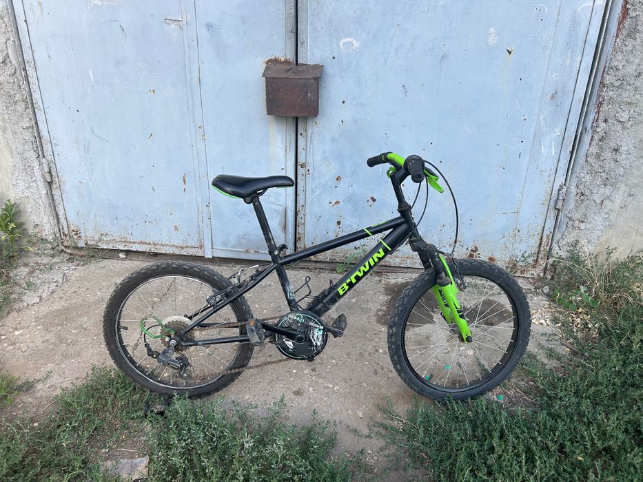 Vând bicicletă de copii bine întreținută