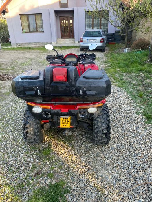 Vând atv CF motor