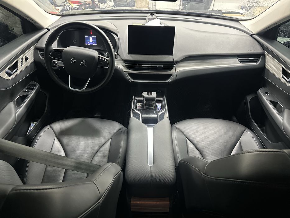 Hongqi e-qm5 500 tali