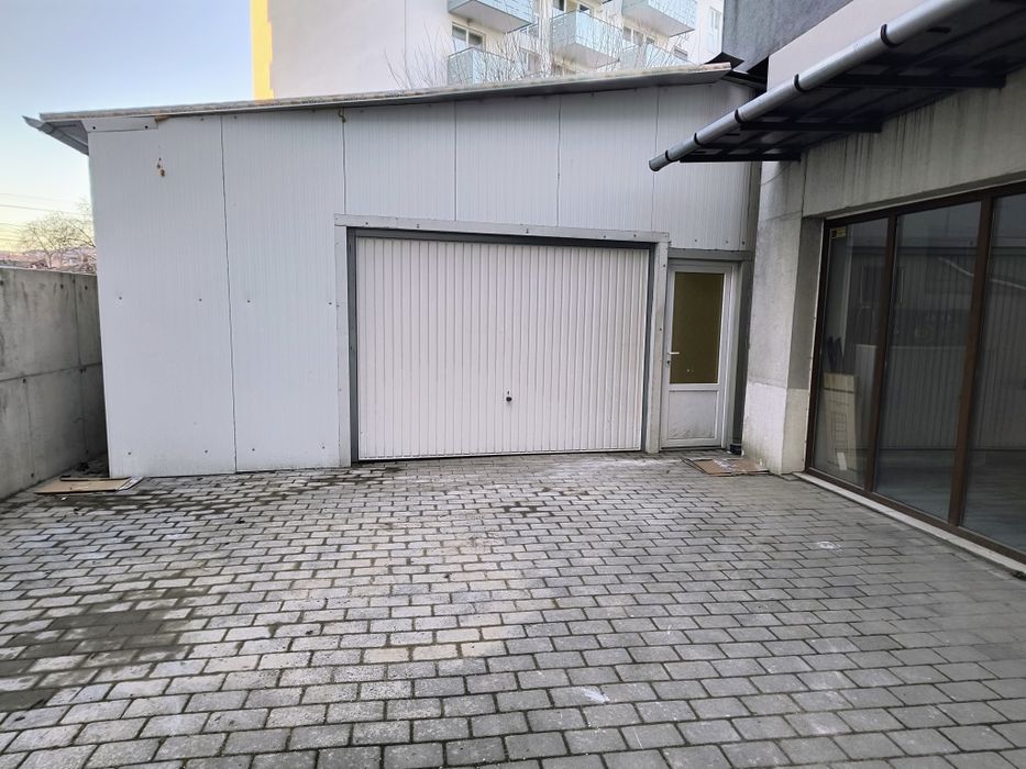 Se oferă spre închiriere spațiu depozitare sau garaj