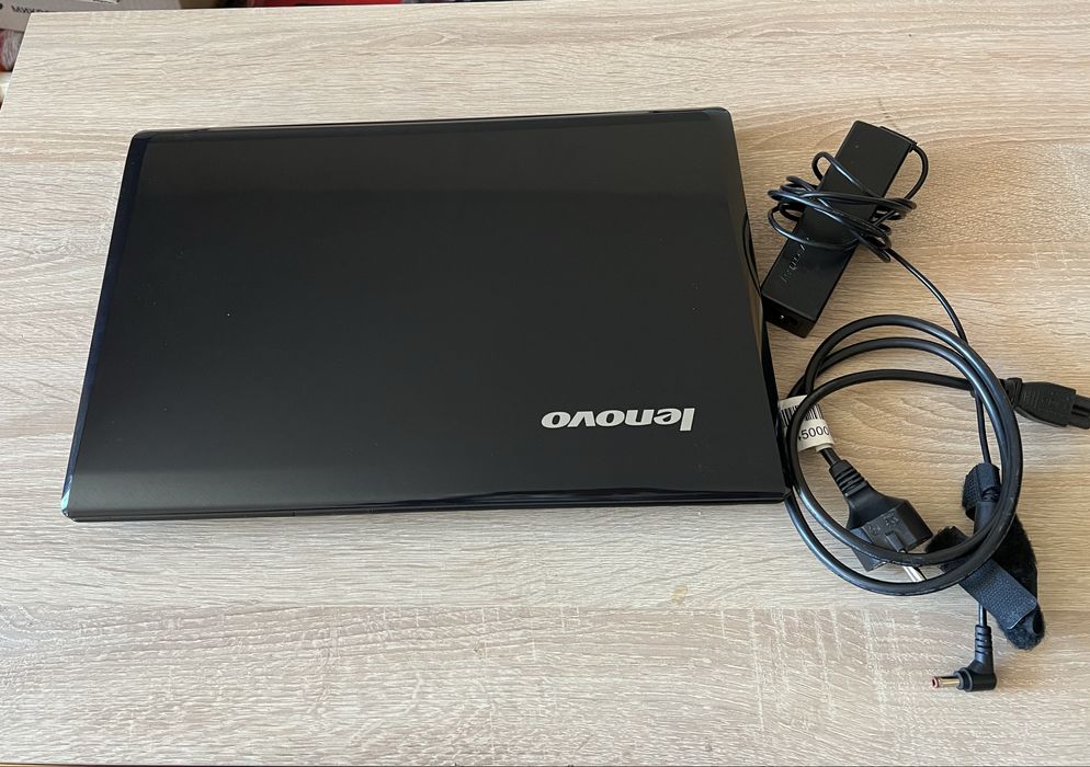 Lenovo G560 2 RAM+intel pentium+250 HDD