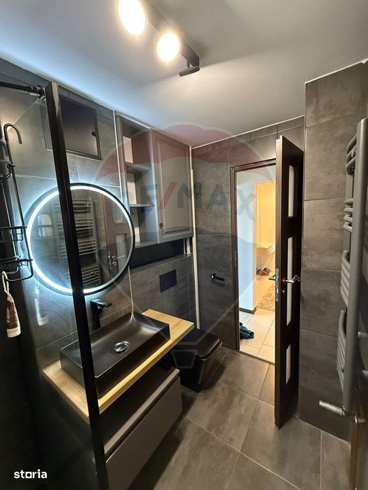 de inchiriat 3 camere, 70 mp, ultrafinisat, 3/4, centrala