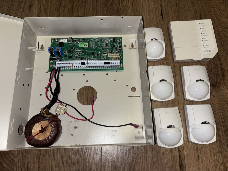 Sistem alarma antiefractie DSC POWER PC 1616 H