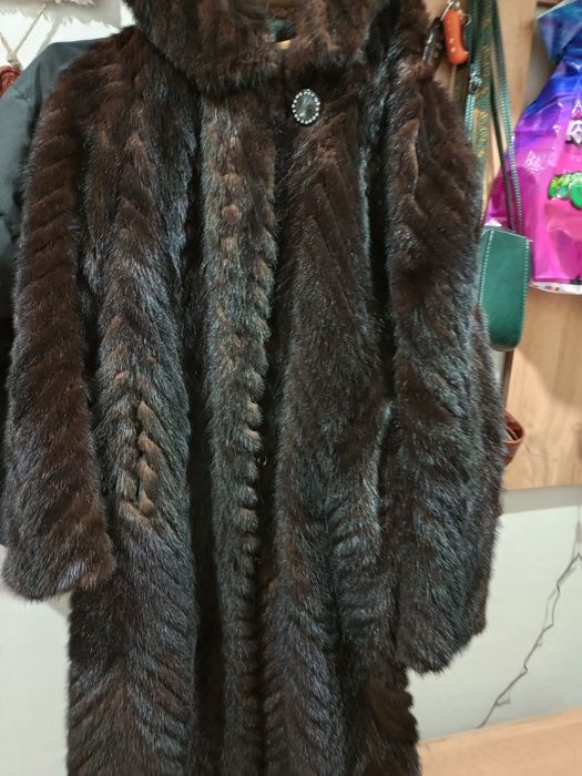 Продам шубу норковую
