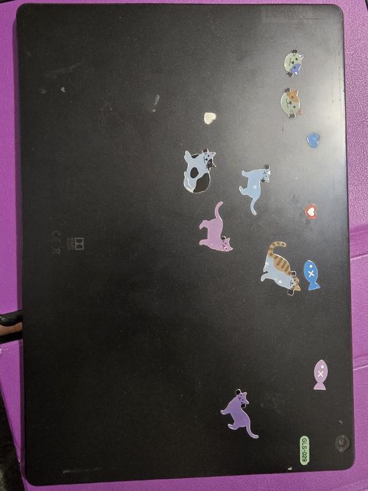 Tabletă LENOVO Tab M10 TB-X505F
Tableta Lenovo Tabovo inapoi
Tableta L