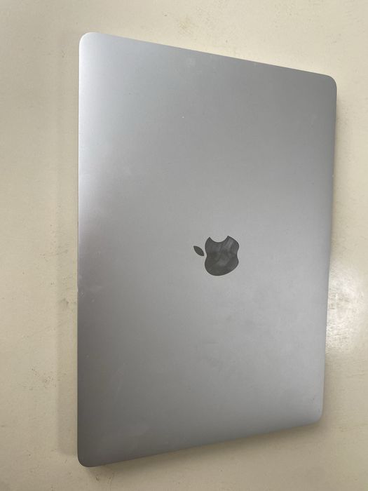 Продается MacBook Pro 13” (2020)