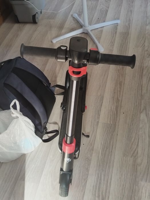 Продам самокат Spetime E10 pro max