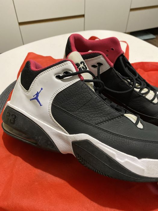 Продаются кроссовки муж.