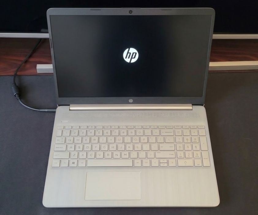 Laptop HP 15s - i7 1165G7 / 16GB RAM / 512GB SSD / 15.6" Full HD