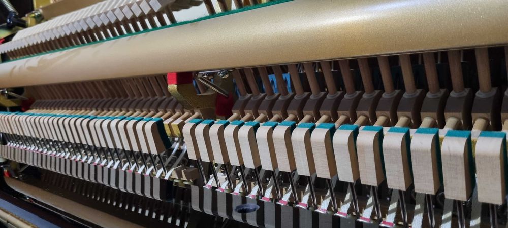 Почти ново Yamaha пиано (Ямаха)