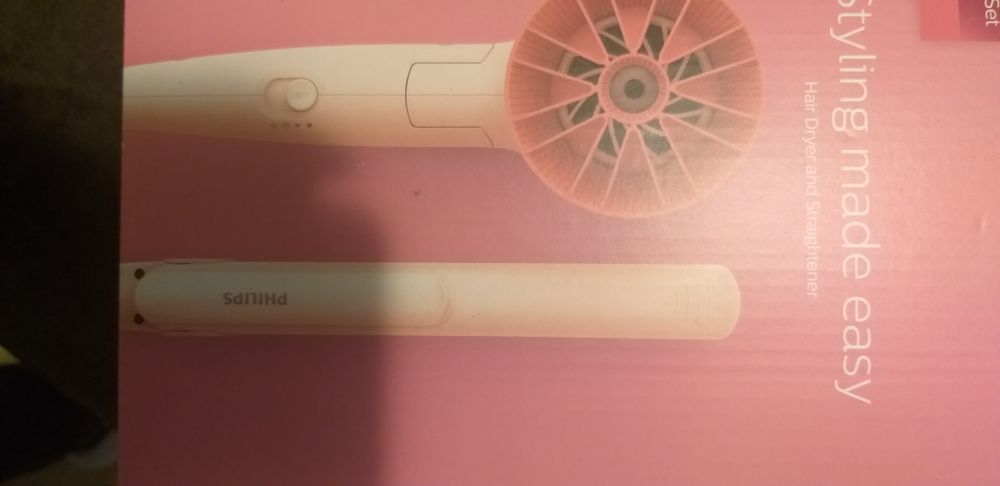 Placa de indreptat parul Philips   NOUĂ