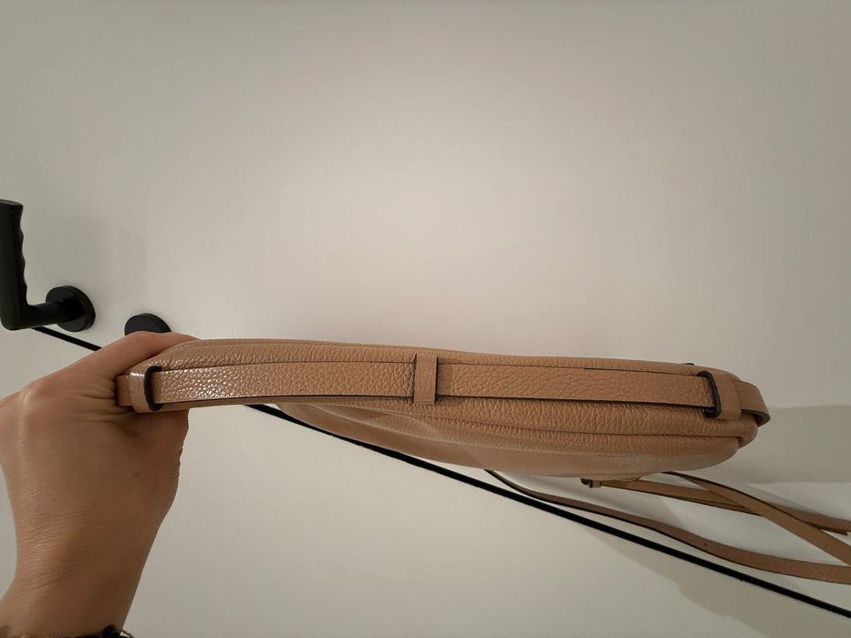 Fendi Simply Medium чанта