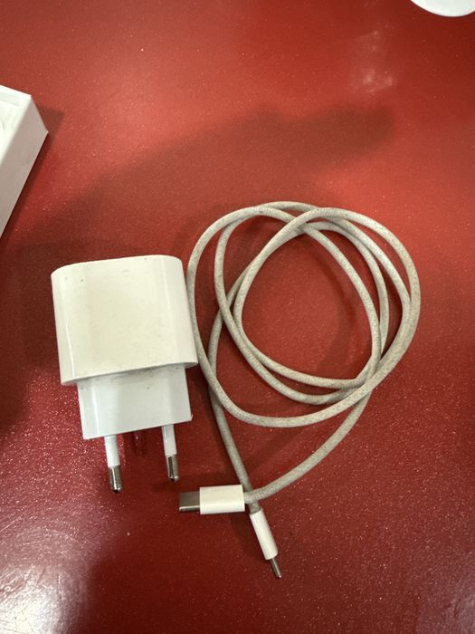 Iphone 16 pro , 128 гб, акб:99%