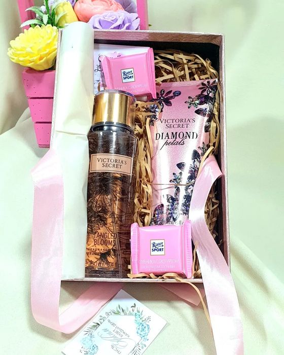 Victoria Secret набор из спрей и лосьон для подарки Sovgaga nabor boks