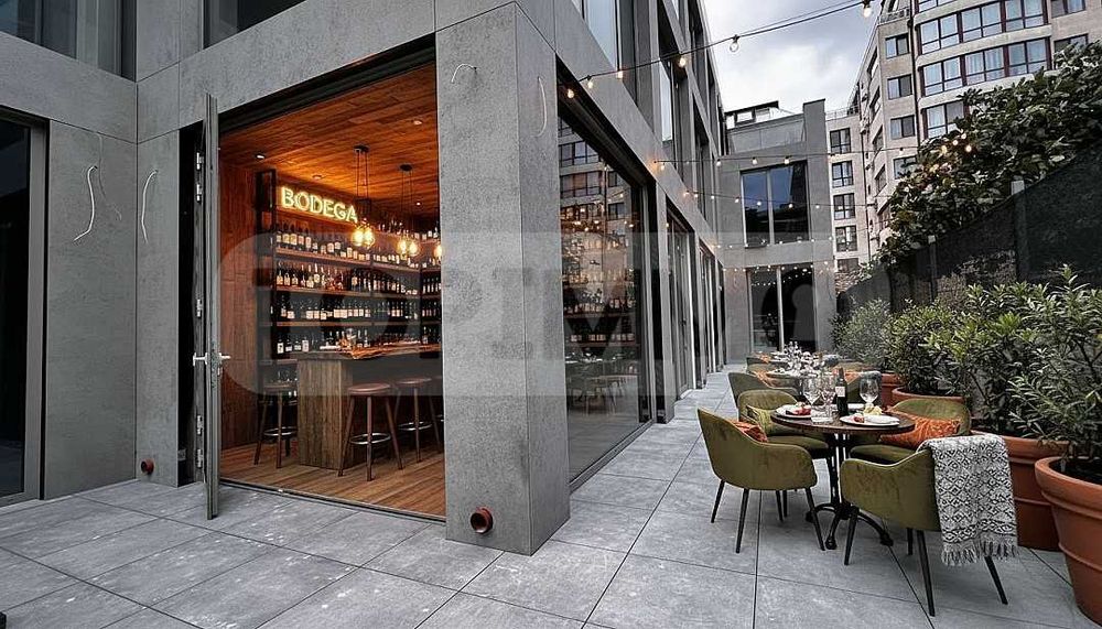 Дава се под наем Заведение в Варна, Център - 100 кв.м за 3490.95 € - Снимка #4