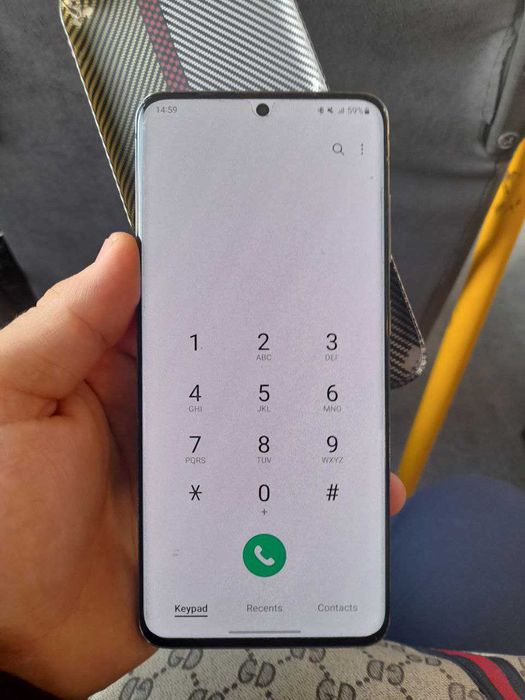 Samsung S20 5G tiniq usta kormagan telefon srochna pul kerak