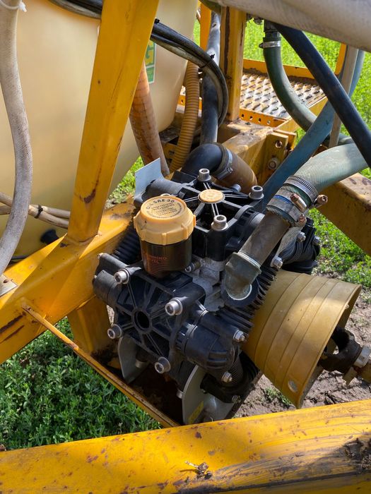 Pompă de erbicidat Erbicidator met de erbicidat pe roți 2700l