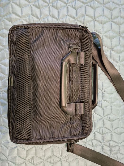 Пътни чанти за лаптоп през рамо