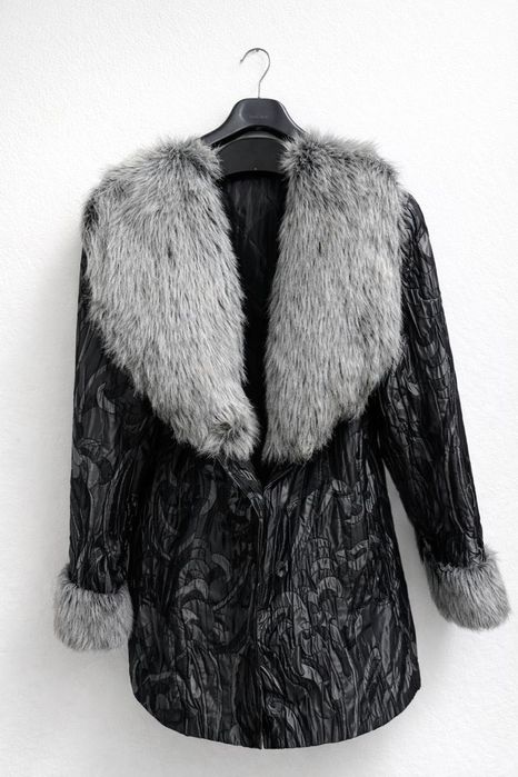 Дамско яке с пух